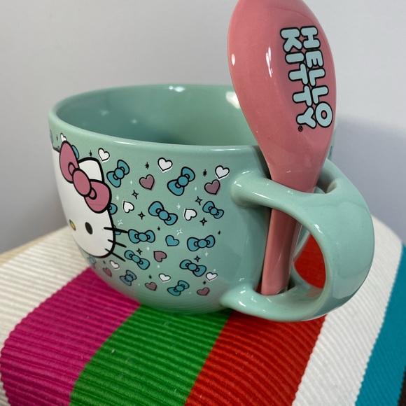 BNIB Hello Kitty Blue Bow Ceramic Soup Mug & Pink Spoon Set - Picture 6 of 7